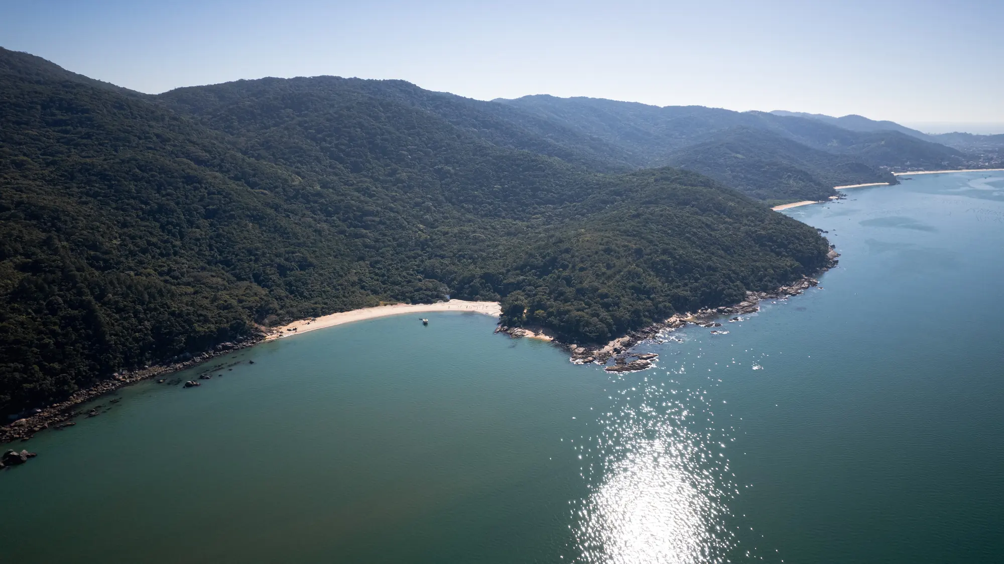 Pequenas enseadas, novos passeios e a Costeira de Zimbros.